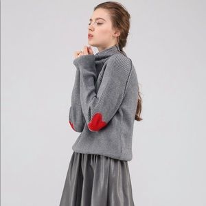 Chic Wish Heart-on-Sleeve Sweater - Sz Small